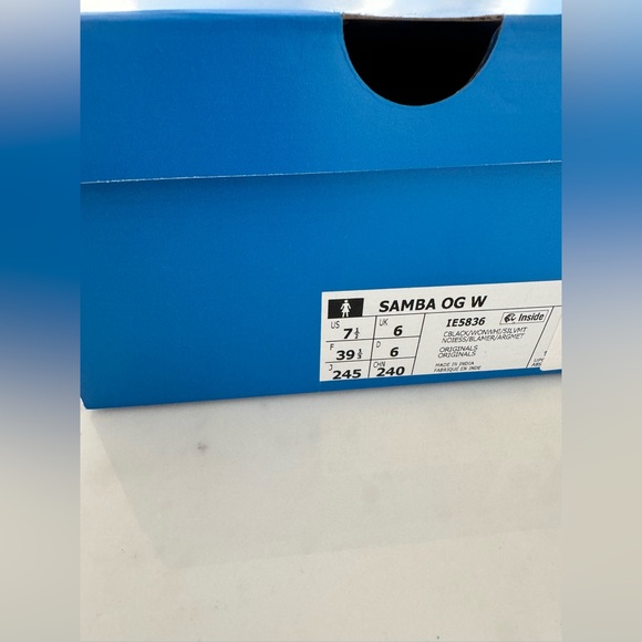 Limited Edition Adidas Samba OG - Picture 2 of 5